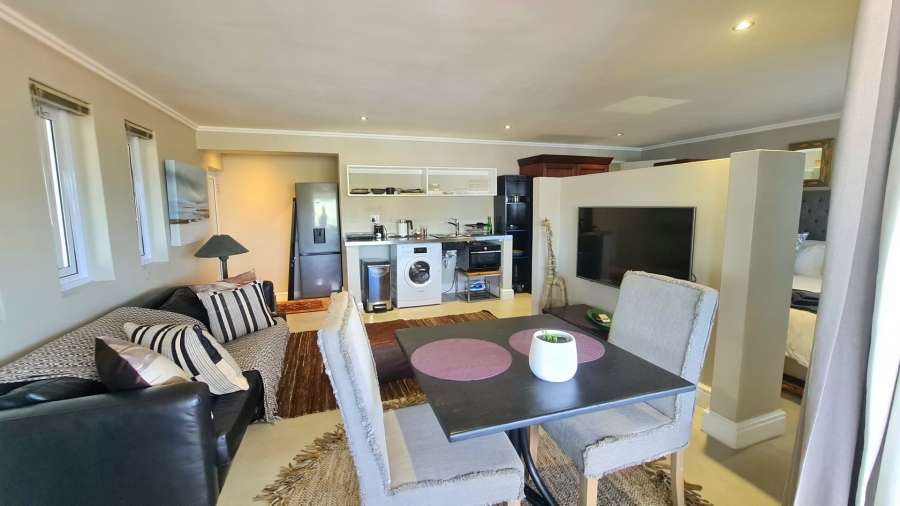 To Let 1 Bedroom Property for Rent in Thesen Islands Western Cape
